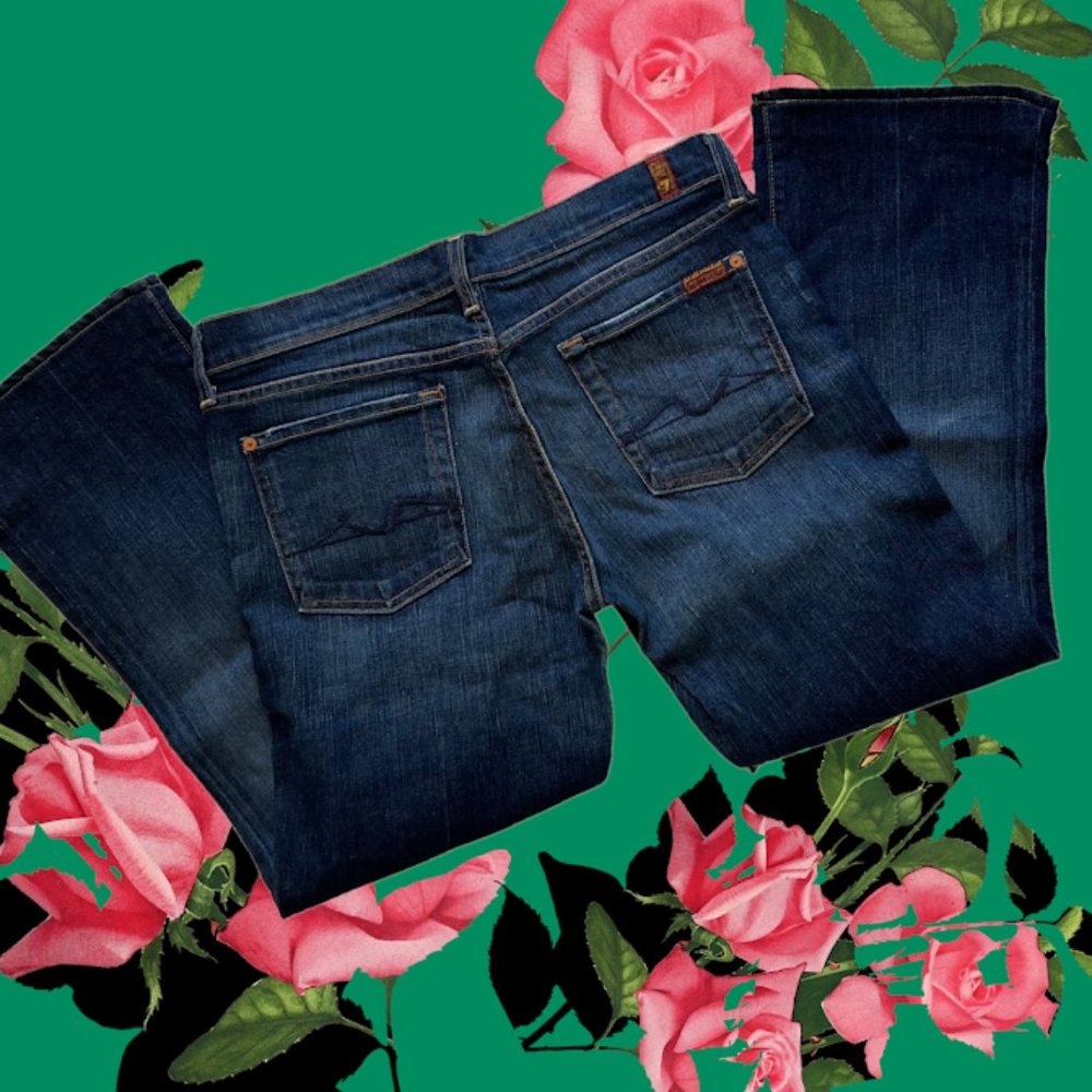 7 For all Mankind Jeans | Stretch size 30 / 10 & 11 | Dark color WOMEN